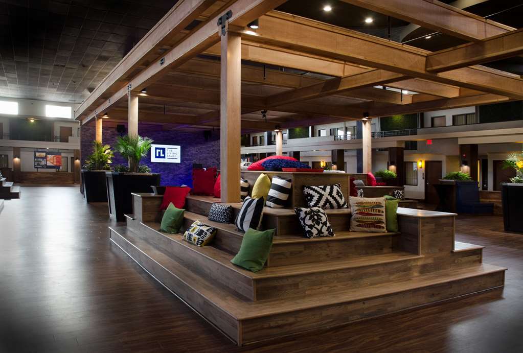 Ramada Plaza By Wyndham Omaha Hotel Interior photo